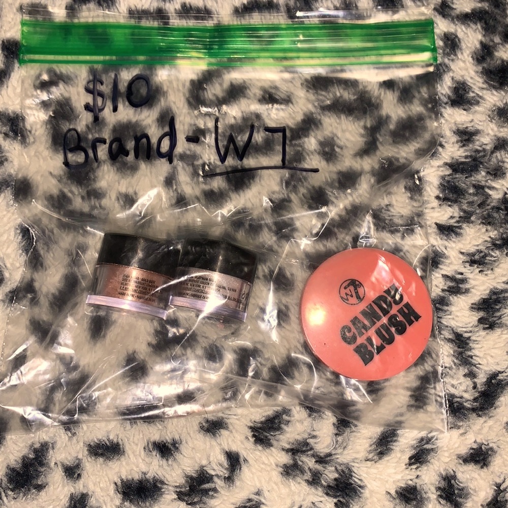 10$ W7 makeup set